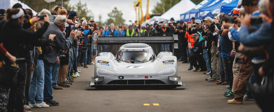 Volkswagen a cucerit urcarea de la Goodwood. Noul record mondial stabilit de extremul I.D R Pikes Peak