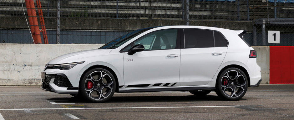Volkswagen a publicat acum primele fotografii si informatii oficiale. Noua masina a nemtilor are motor turbo de 2.0 litri si 300 CP Volkswagen a publicat acum primele fotografii si informatii oficiale. Noua masina a nemtilor are motor turbo de 2.0 litri si 300 CP