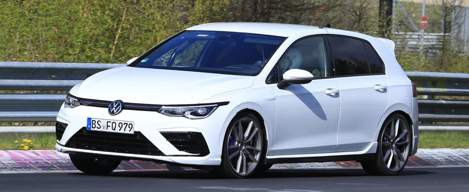 Volkswagen ar putea lansa pe piata un Golf care sa se bata de la egal la egal cu Mercedes A45 AMG S Volkswagen ar putea lansa pe piata un Golf care sa se bata de la egal la egal cu Mercedes A45 AMG S