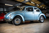 Volkswagen Beetle cu 90 km la bord