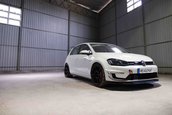 Volkswagen e-Golf by RevoZport