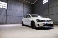 Volkswagen e-Golf by RevoZport