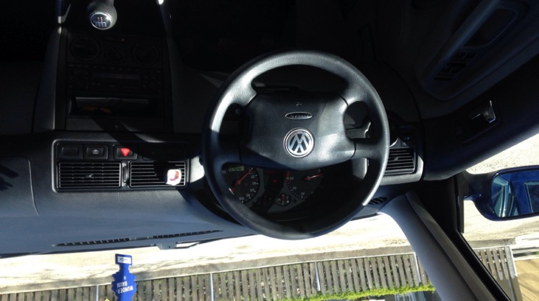 Volkswagen Golf 1 4 16V