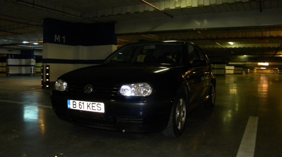 Volkswagen Golf 1 6 16v 105cp