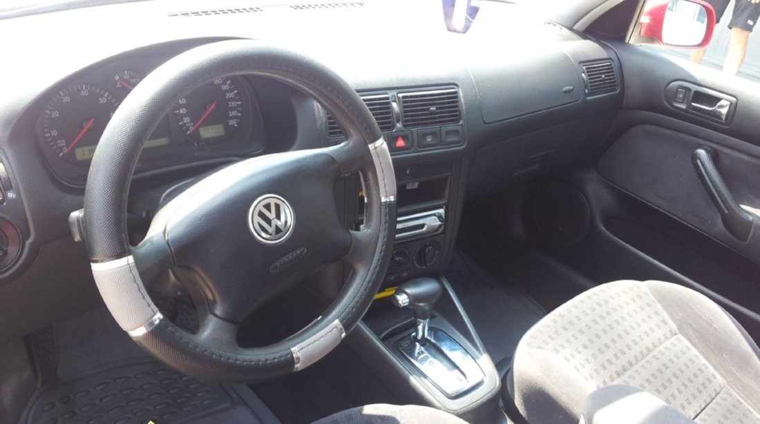 Volkswagen Golf 1595