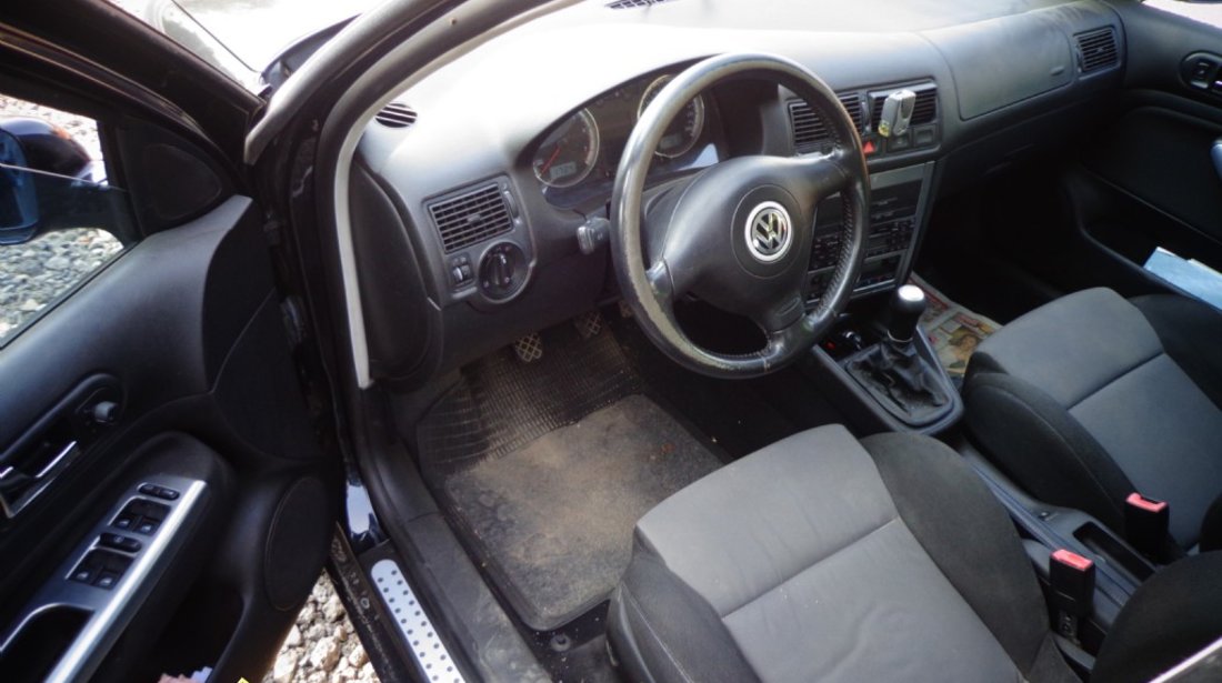 Volkswagen Golf 1598