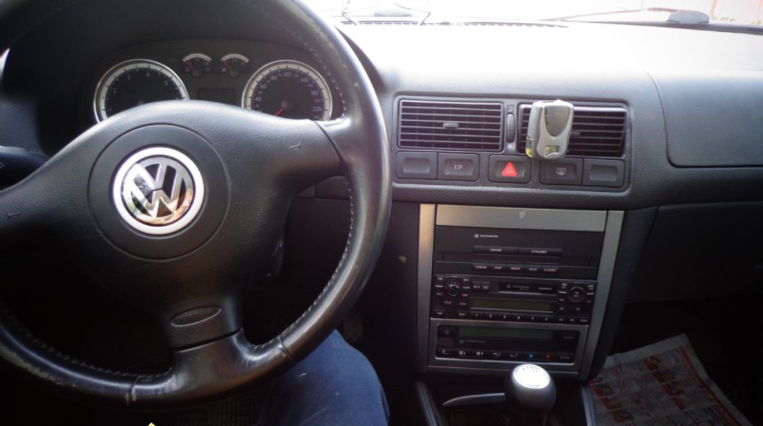 Volkswagen Golf 1598