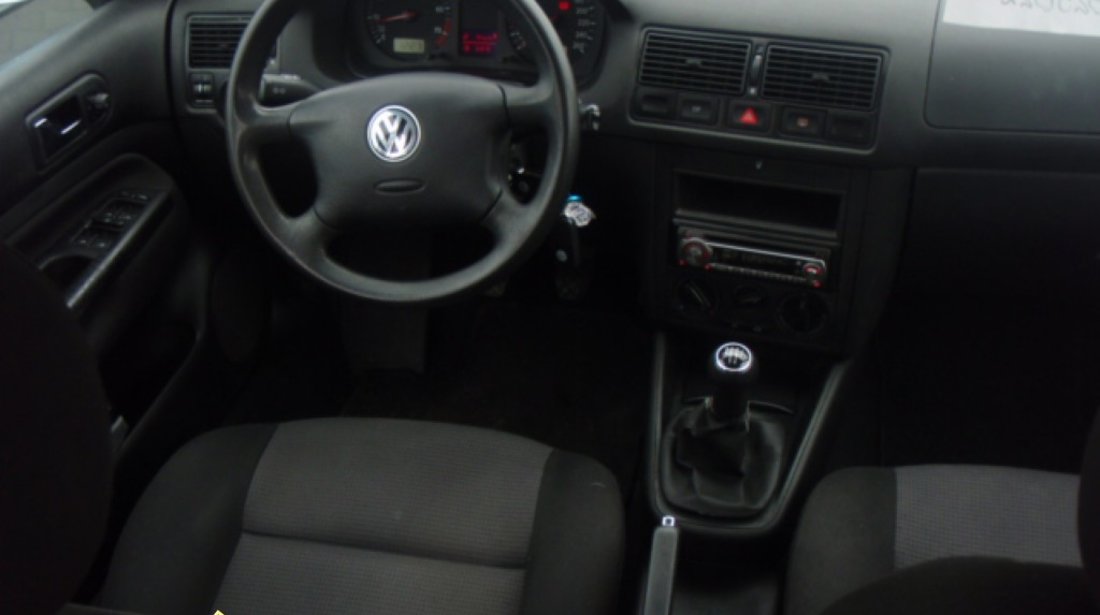 Volkswagen Golf 4 1 6i Clima