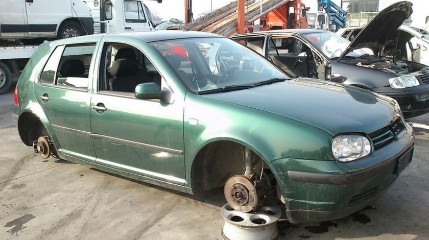 Volkswagen golf 4 hatchback an 2001 motor 1.4 16v tip AXP