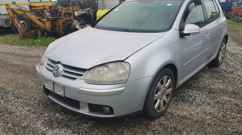 Volkswagen Golf 5 1.6fsi tip BLF, cutie de viteze manuala 6+1trepte