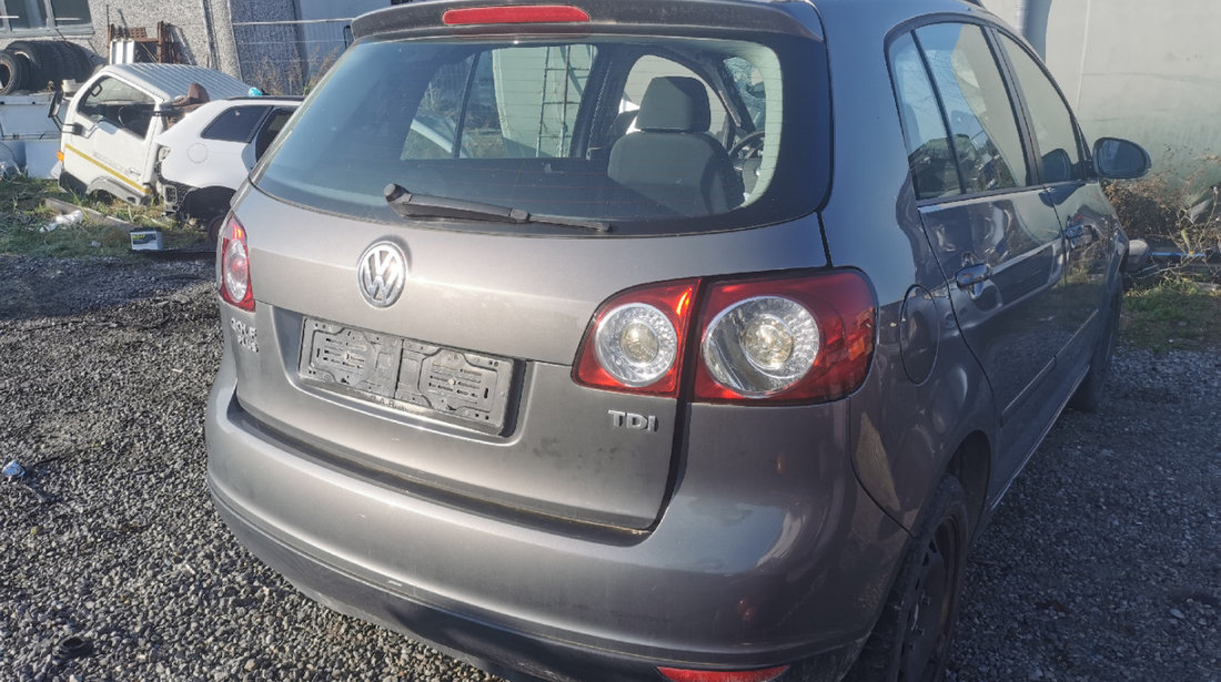 Volkswagen Golf 5 plus 1.9tdi tip BLS , cutie JCX