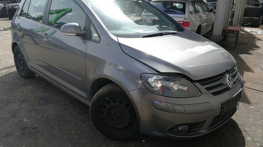 Volkswagen Golf 5 plus (dezmembrari auto)