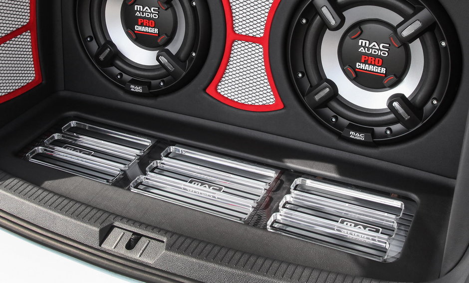 Volkswagen Golf 7 GTI by Mac Audio