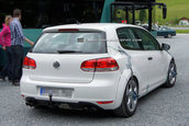 Volkswagen Golf 7 in teste! Primele poze cu variantele GTI si R