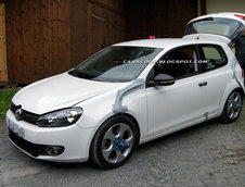 Volkswagen Golf 7 in teste! Primele poze cu variantele GTI si R