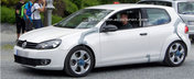 Volkswagen Golf 7 in teste! Primele poze cu variantele GTI si R