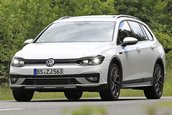 Volkswagen Golf Alltrack - Poze spion