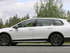 Volkswagen Golf Alltrack - Poze spion