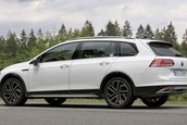 Volkswagen Golf Alltrack - Poze spion