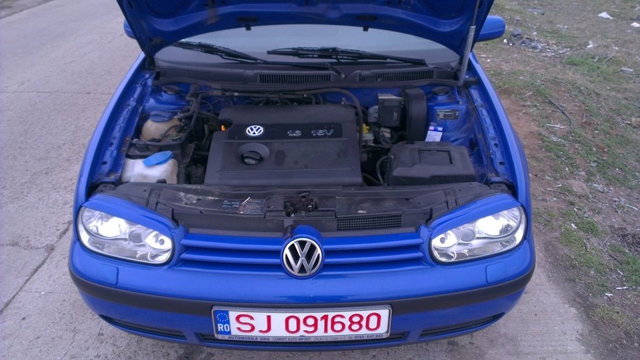 Volkswagen Golf AZD