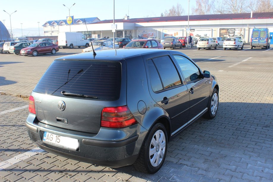 Volkswagen Golf benzina