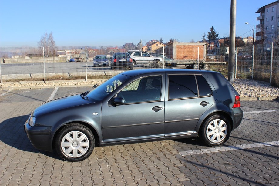 Volkswagen Golf benzina