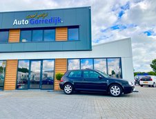 Volkswagen Golf cu 7.913 kilometri la bord