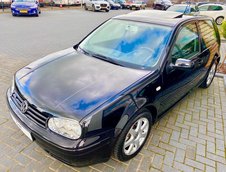 Volkswagen Golf cu 7.913 kilometri la bord