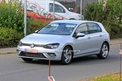 Volkswagen Golf GTE necamuflat - Poze spion noi