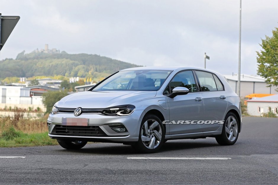 Volkswagen Golf GTE necamuflat - Poze spion noi