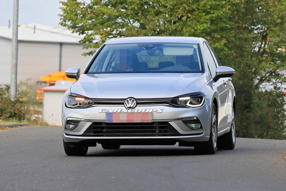 Volkswagen Golf GTE necamuflat - Poze spion noi