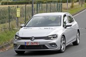 Volkswagen Golf GTE necamuflat