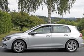 Volkswagen Golf GTE necamuflat