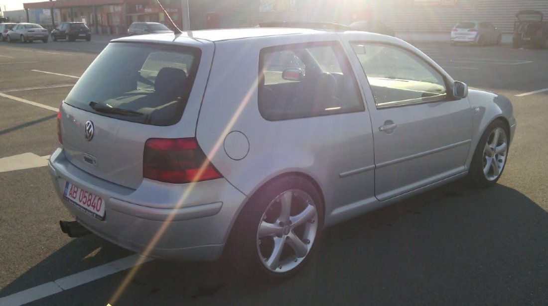 Volkswagen Golf gti 200cp