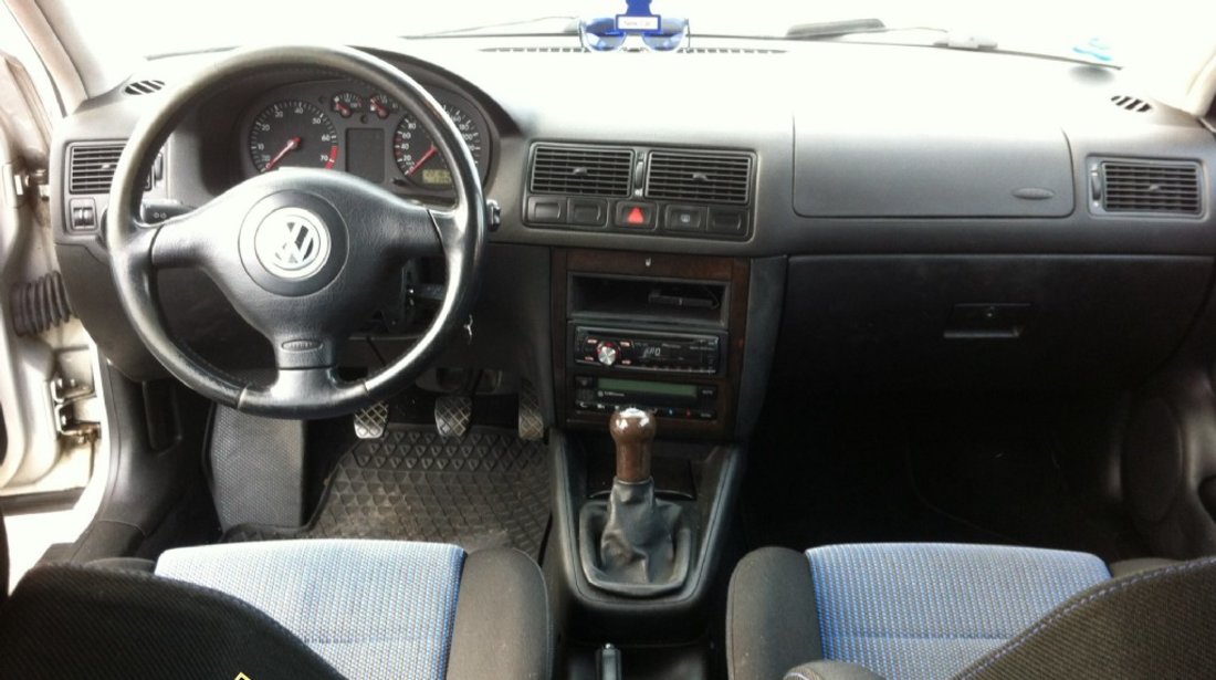 Volkswagen Golf gti 200cp