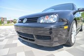 Volkswagen Golf GTI 20th Anniversary Edition cu 22.113 kilometri la bord