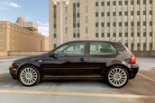 Volkswagen Golf GTI 20th Anniversary Edition cu 22.113 kilometri la bord