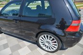 Volkswagen Golf GTI 20th Anniversary Edition cu 22.113 kilometri la bord