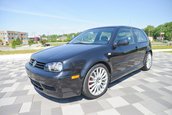 Volkswagen Golf GTI 20th Anniversary Edition cu 22.113 kilometri la bord