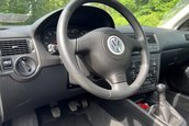 Volkswagen Golf GTI cu 2.088 de kilometri la bord