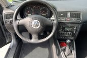 Volkswagen Golf GTI cu 2.088 de kilometri la bord