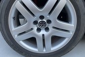 Volkswagen Golf GTI cu 3.981 de kilometri la bord