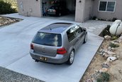 Volkswagen Golf GTI cu 3.981 de kilometri la bord