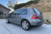 Volkswagen Golf GTI cu 3.981 de kilometri la bord