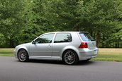 Volkswagen Golf GTI cu 8.893 de kilometri la bord