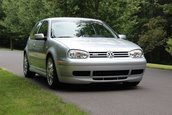 Volkswagen Golf GTI cu 8.893 de kilometri la bord