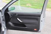 Volkswagen Golf GTI cu 8.893 de kilometri la bord
