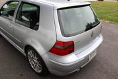 Volkswagen Golf GTI cu 8.893 de kilometri la bord