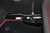 Volkswagen Golf GTI cu 8.893 de kilometri la bord