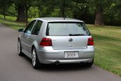Volkswagen Golf GTI cu 8.893 de kilometri la bord